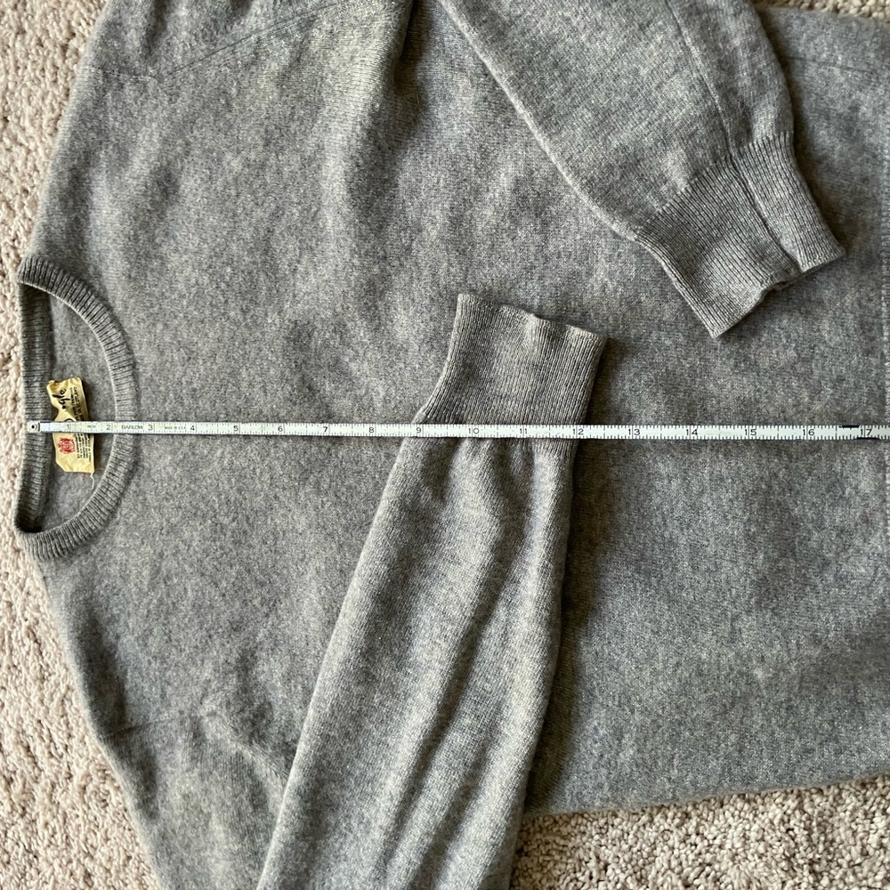 Women’s Gray 1950’s vintage Sweater
